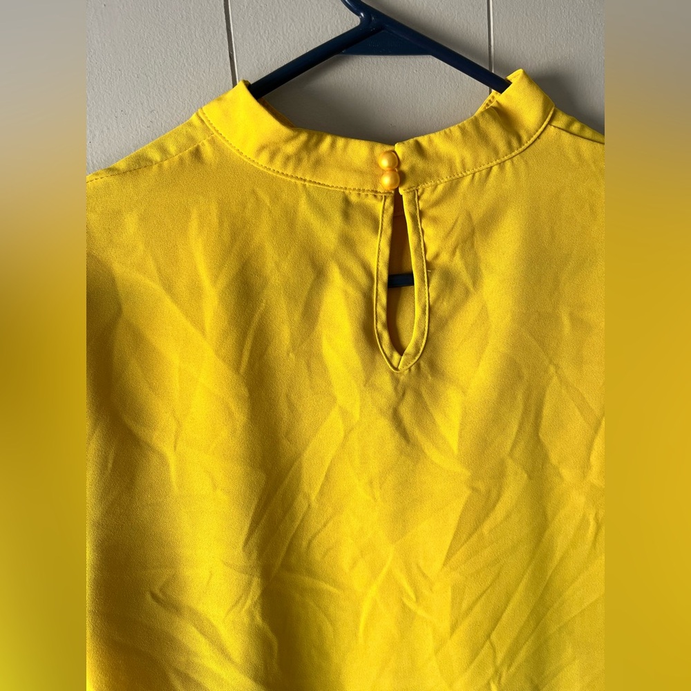 Yellow Button-Cuff Women's Top SHEIN - Picture 7 of 9